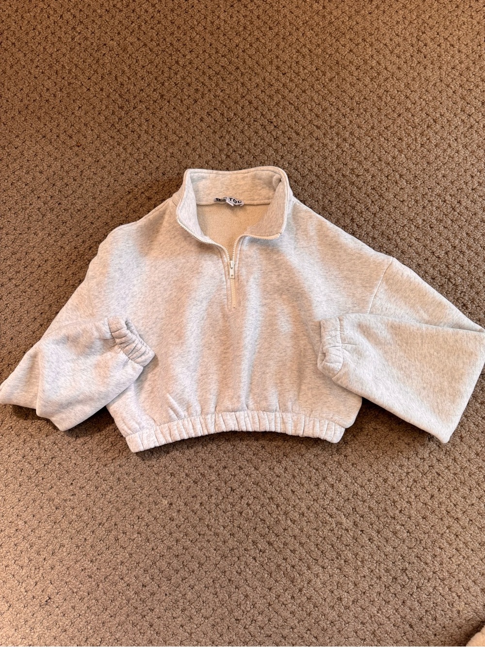 Cropped Half-Zip Sweatshirt in Light Gray